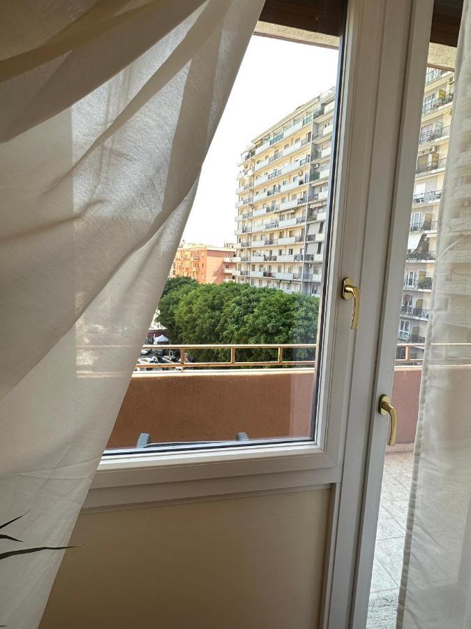 Elegant Apartment In City Center Cagliari Esterno foto